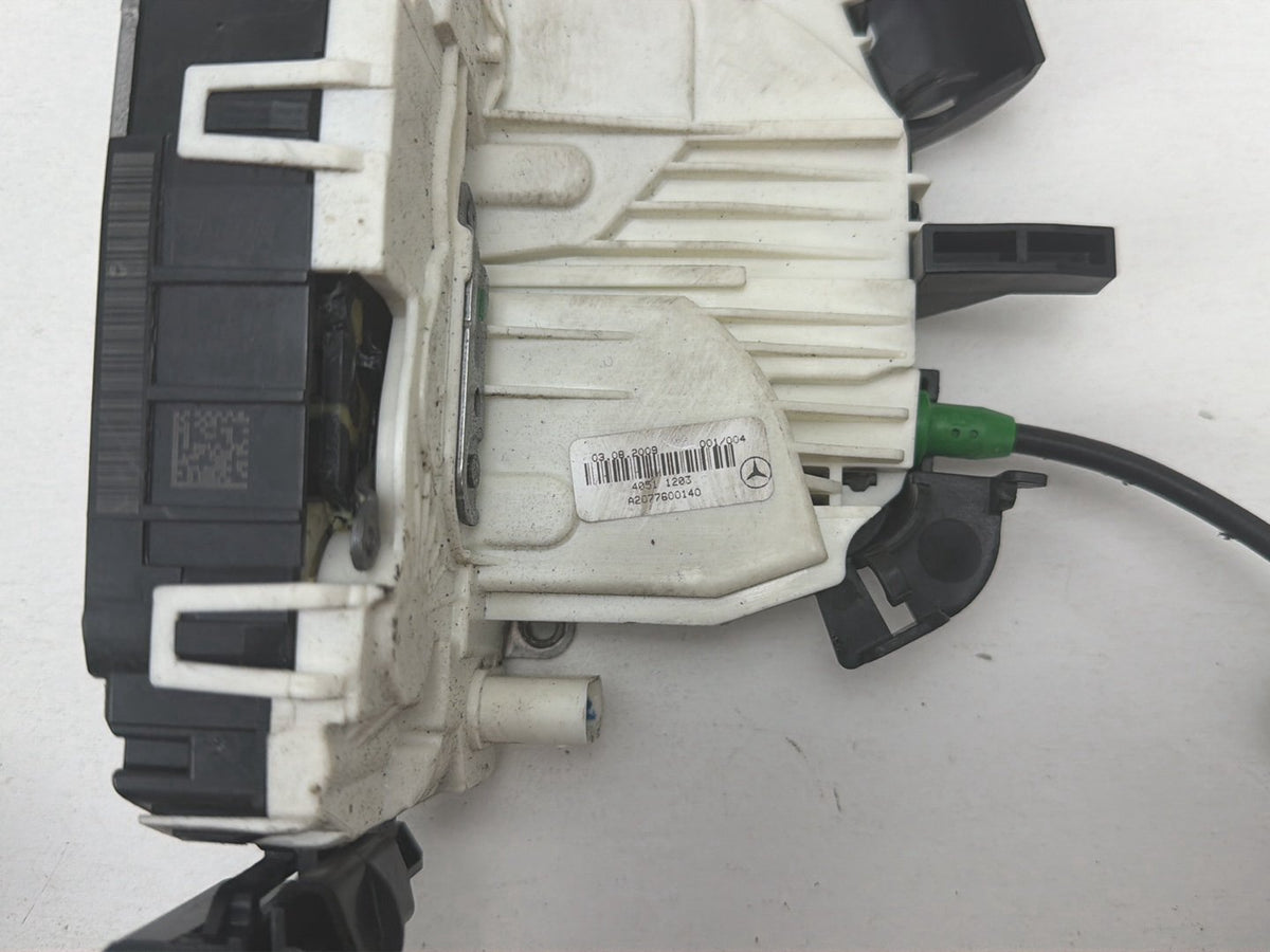 2010-2013 Mercedes-Benz E-Class-Front Left Exterior Door Handle A2047600534 OEM
