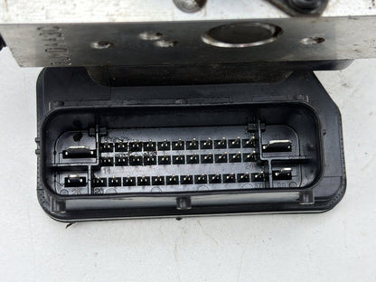 2014-2016 Hyundai Elantra ABS Anti-Lock Brake Pump Control Module Unit OEM