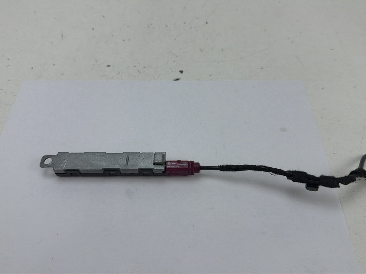 2012-2016 Volkswagen Beetle Antenna Booster Signal Booster 5C3035552D OEM