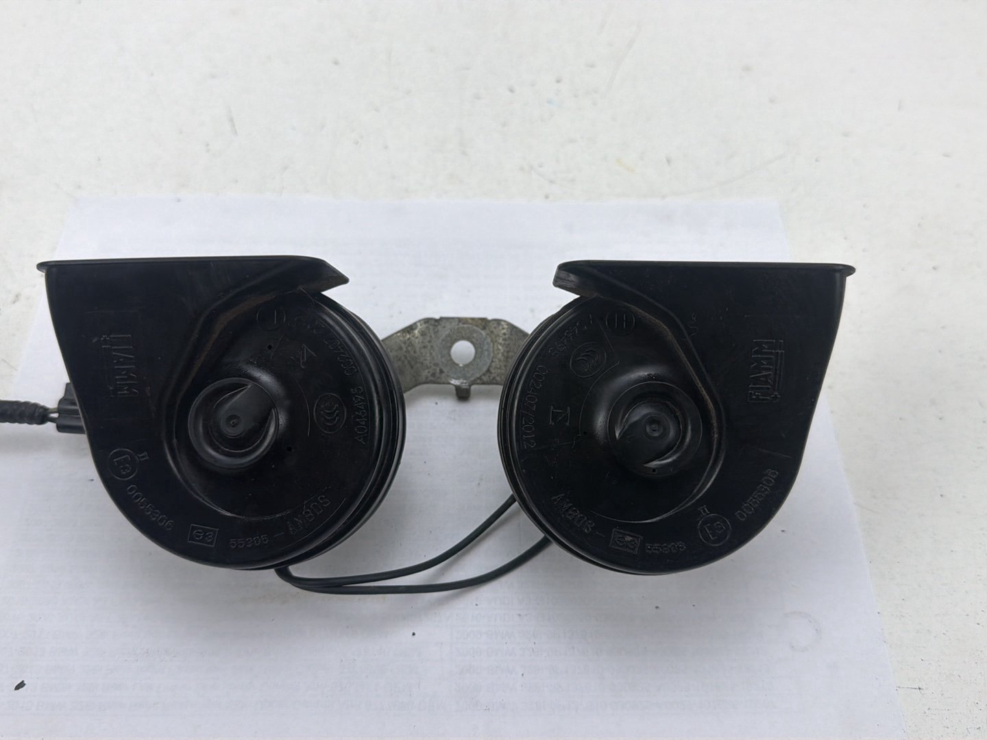 2013-2018 Ram 1500 High & Low Note Tone Horn Signal Set of 2 A046495 OEM