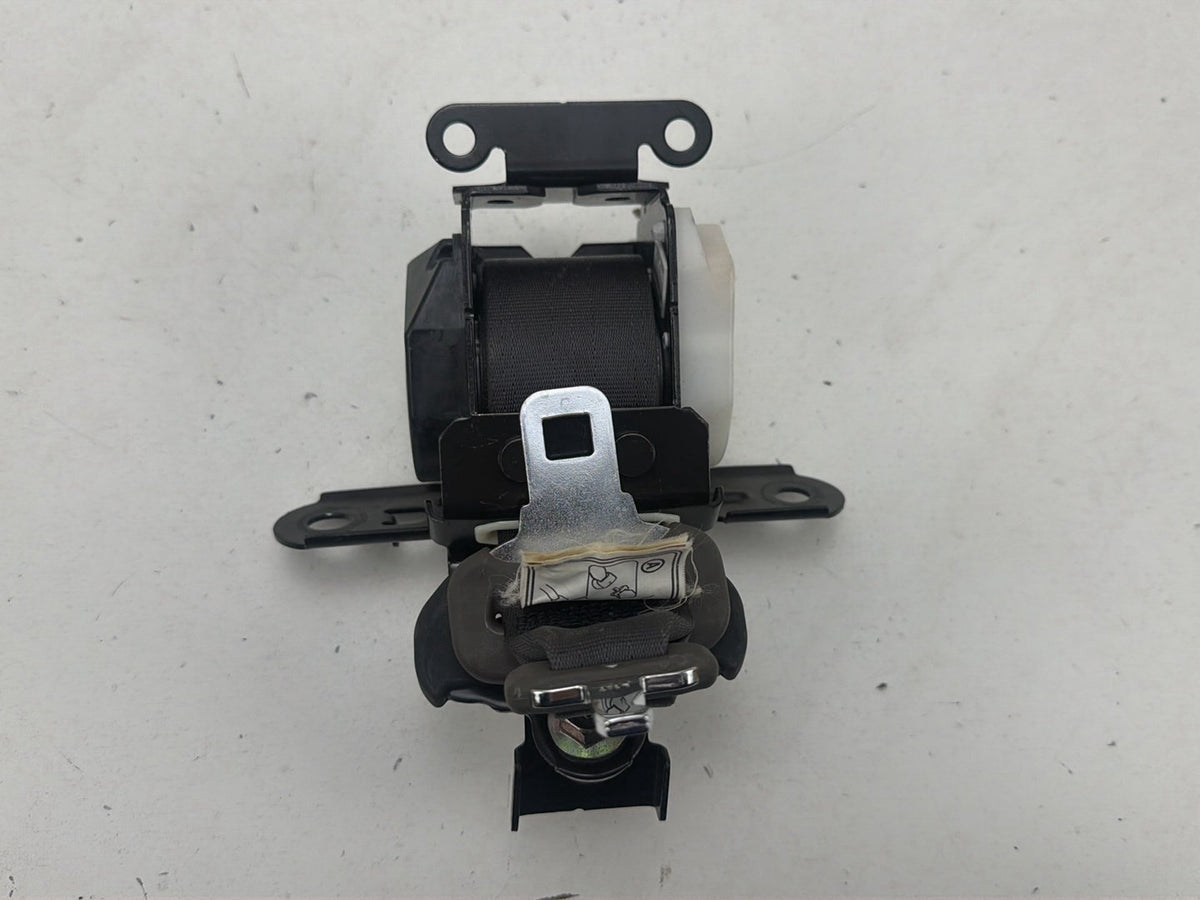 2014-2017 Honda Odyssey Rear Centre 3rd Row Seat Belt Retractor 5203009B OEM