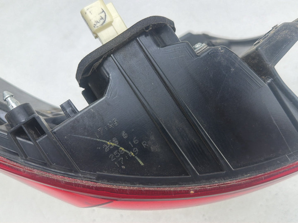 2015 - 2020 Toyota Sienna L30 - Rear Right Passenger Side Outer Tail Light OEM
