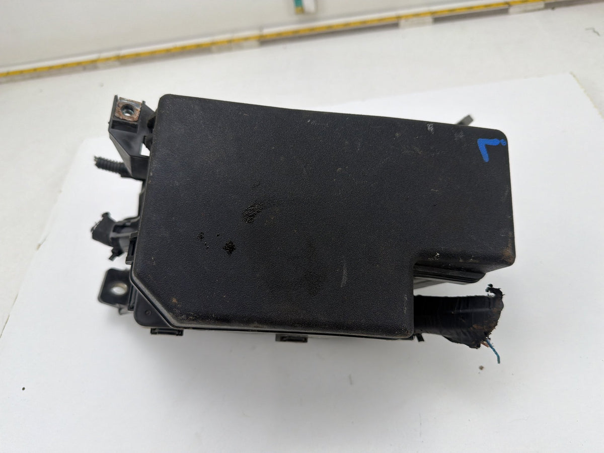 2006-2012 Toyota RAV4 Left Side Engine Fuse Relay Box Module 82662-42180 OEM