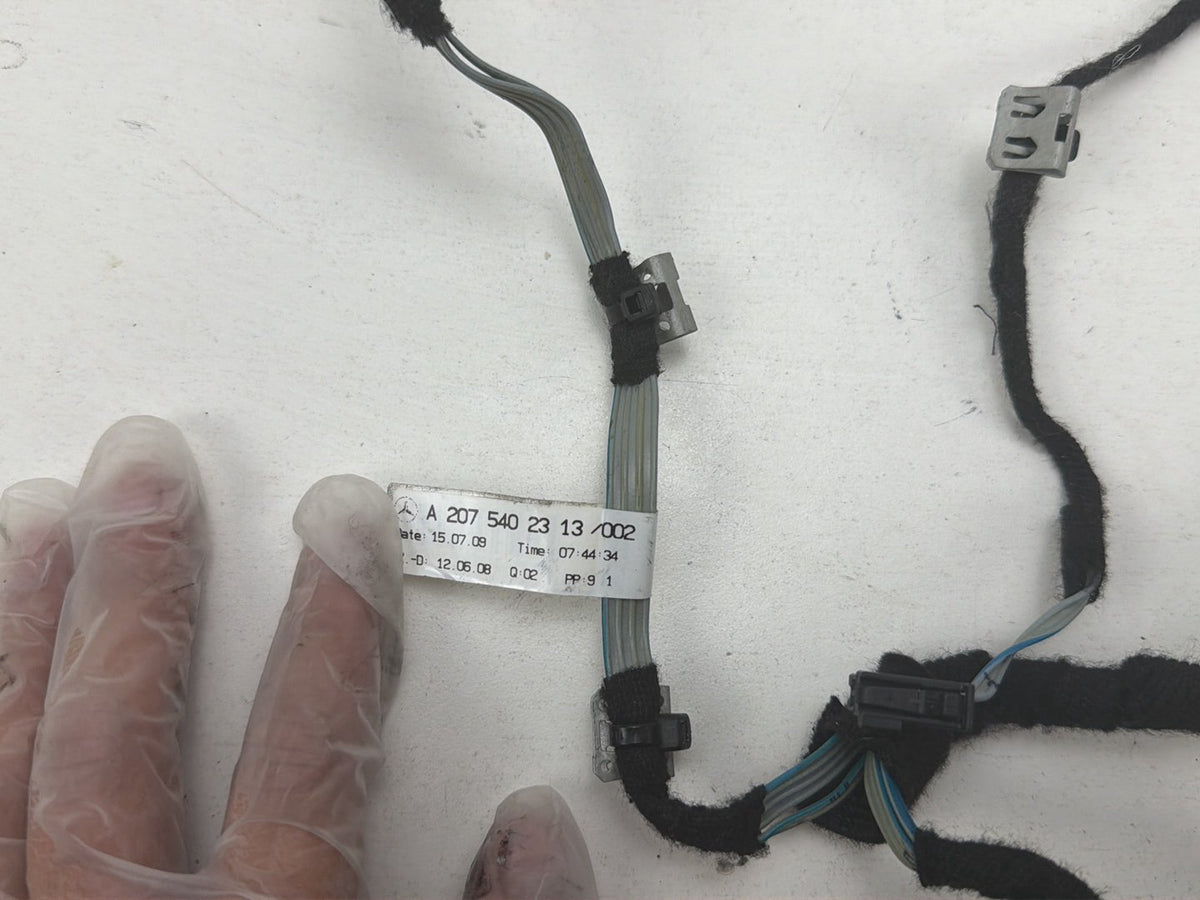 2010-2013 Mercedes-Benz E-Class-Right Front Wiring Harness Loom A2075402313 OEM