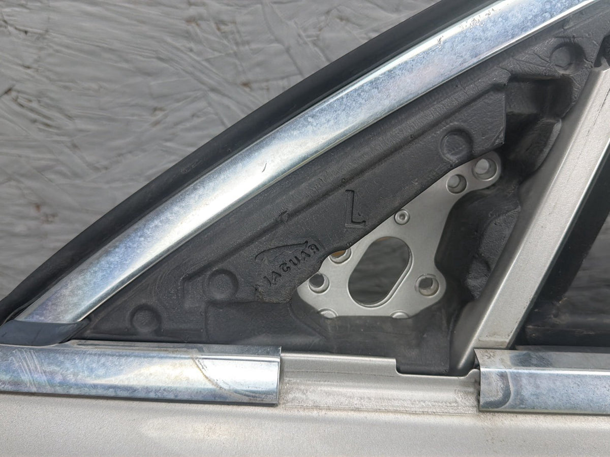 2014-2019 Jaguar XJ Front Left Driver Side Door Shell 9320221 OEM