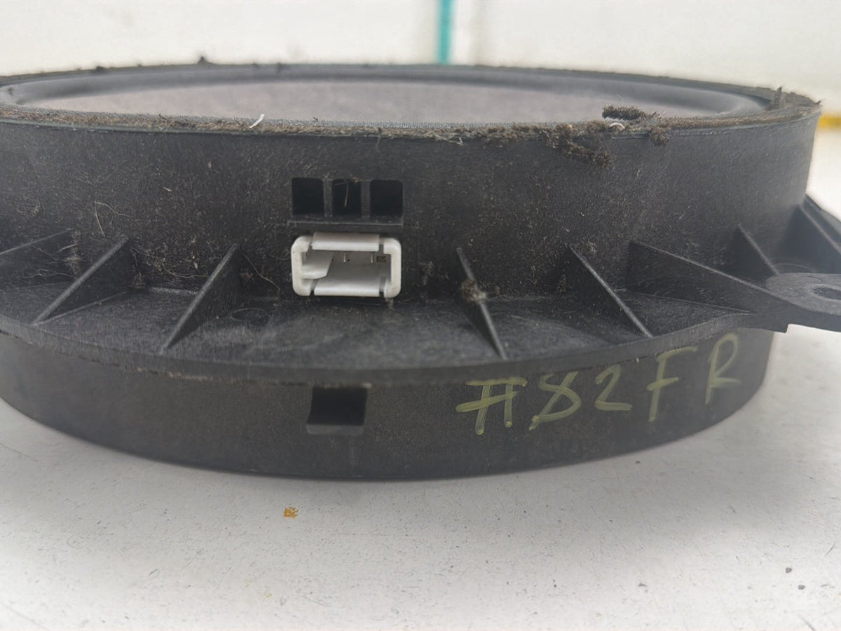 2003-2005 Toyota 4Runner Front Left & Right Side Door Audio Speaker Set of 2 OEM