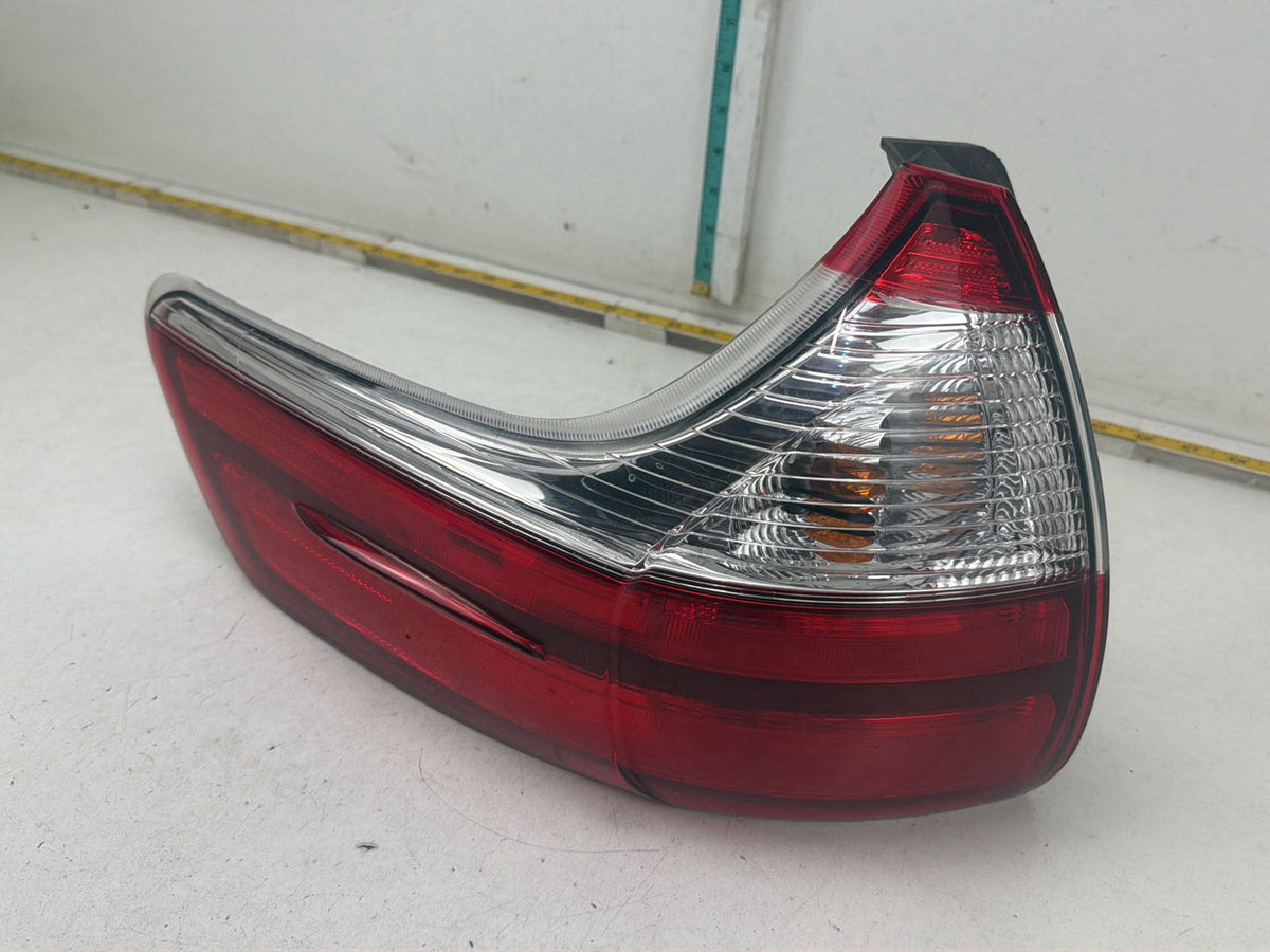 2015 - 2020 Toyota Sienna - L30 - Rear Left Driver Side Outer Tail Light OEM