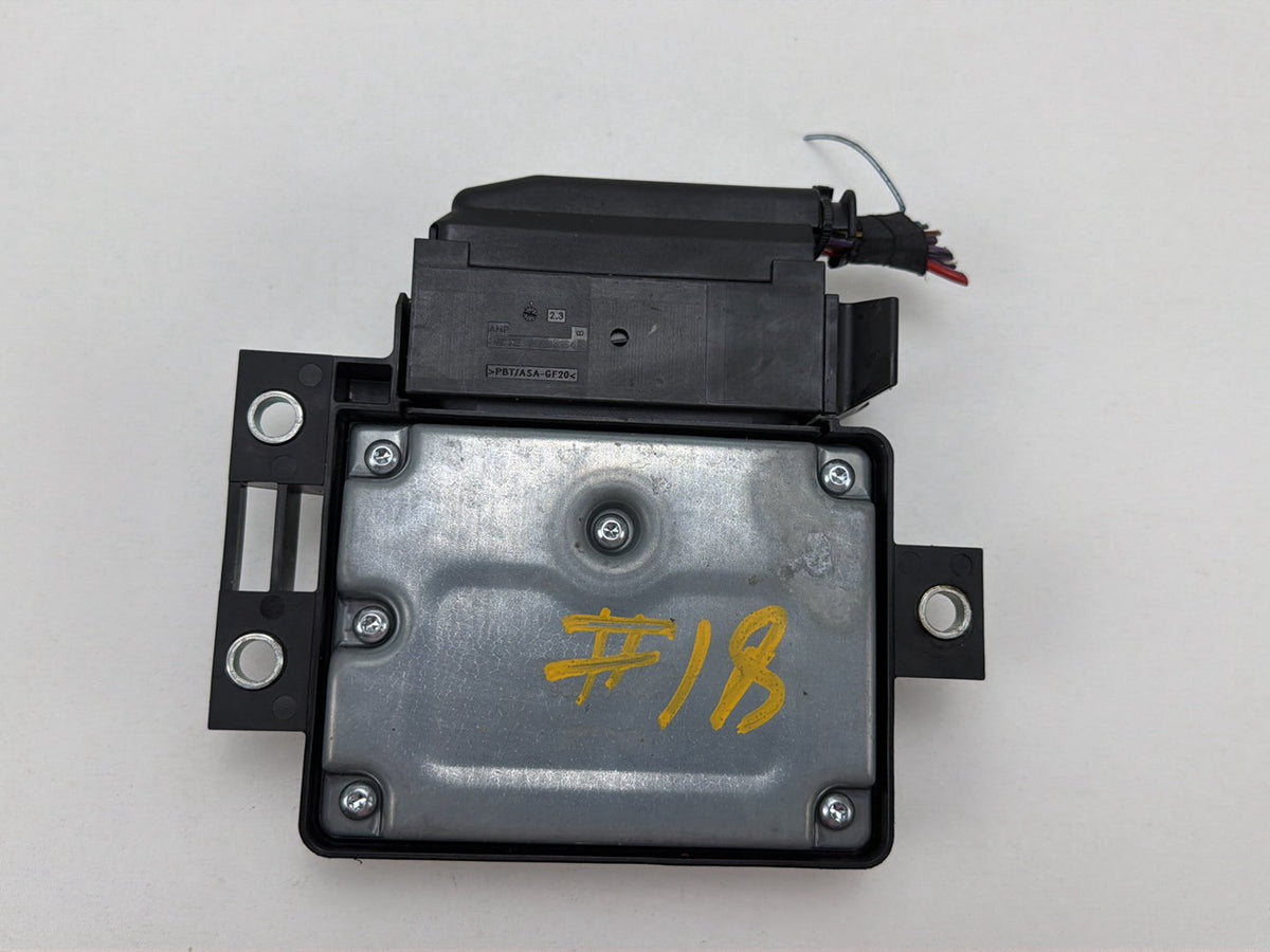 2013-2017 Volkswagen Tiguan Brake Light Control Module 3AA.907.801.H OEM