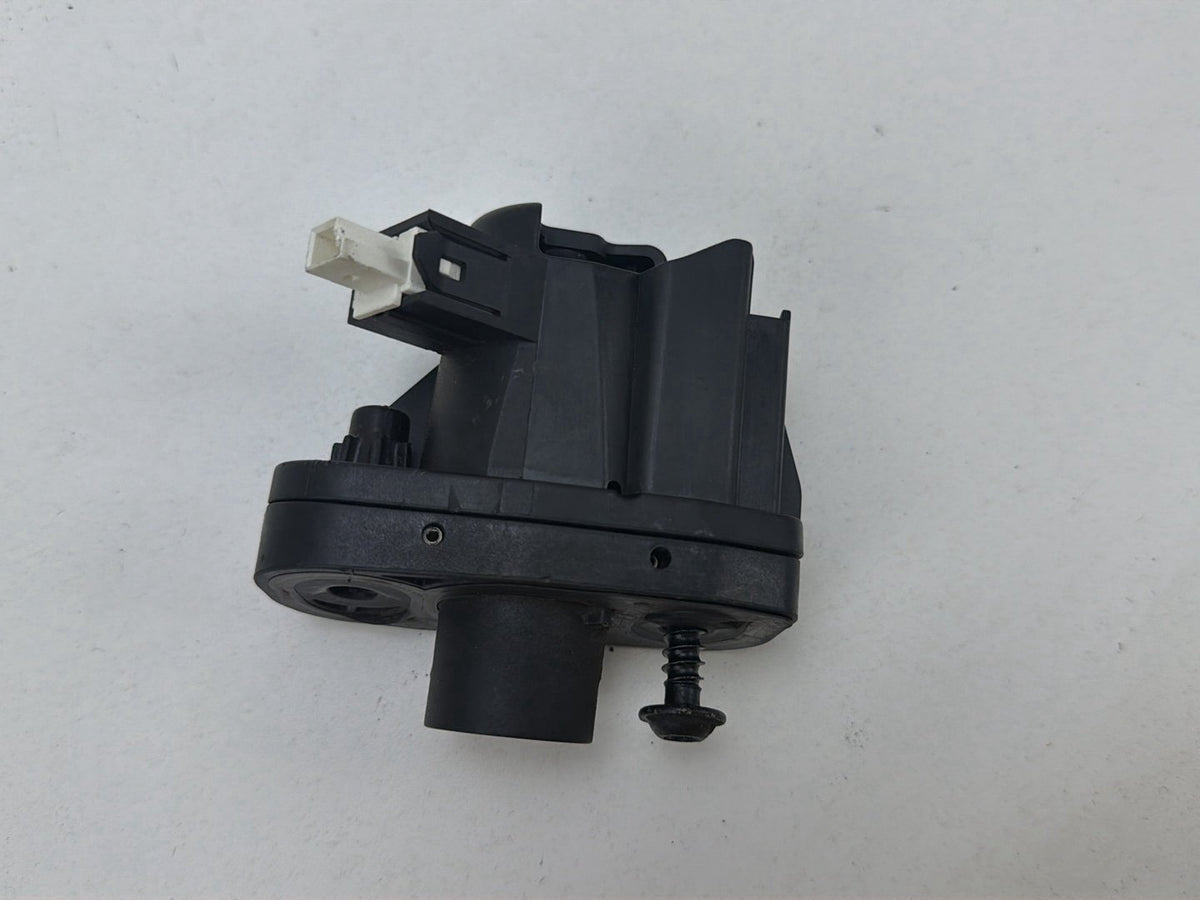2007-2013 Mercedes-Benz S-Class 550 W221 Trunk Lid Lock Actuator PN: A2217500161 OEM