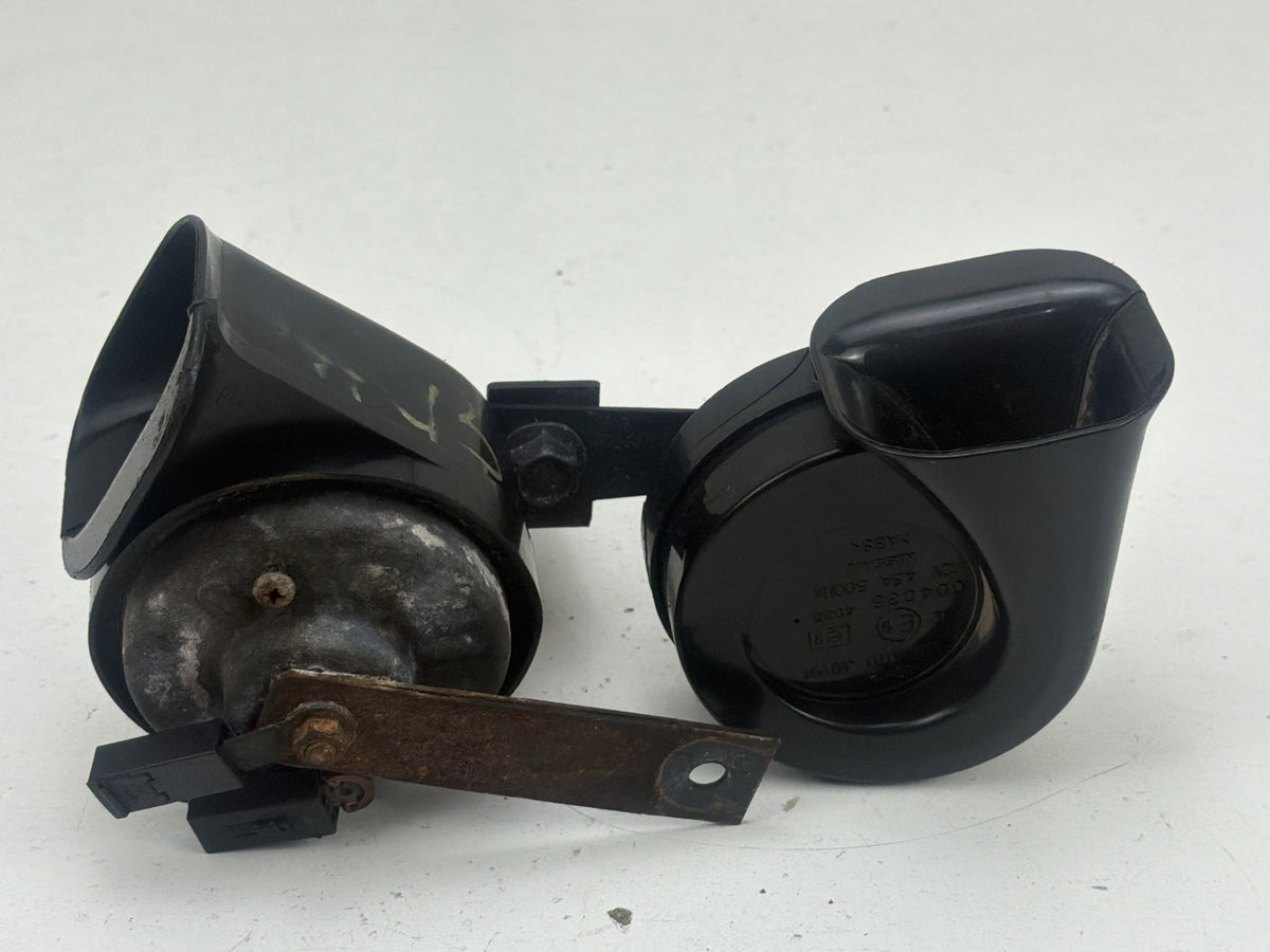 2008-2013 Infiniti G37 High & Low Note Tone Horn Signal Alarm Siren Set of 2 OEM