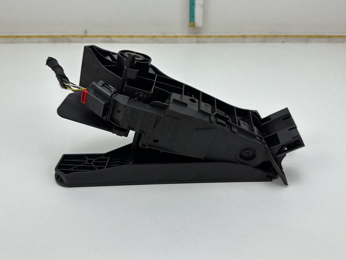 2013-2017 Volkswagen Tiguan Gas Pedal 65101011 OEM