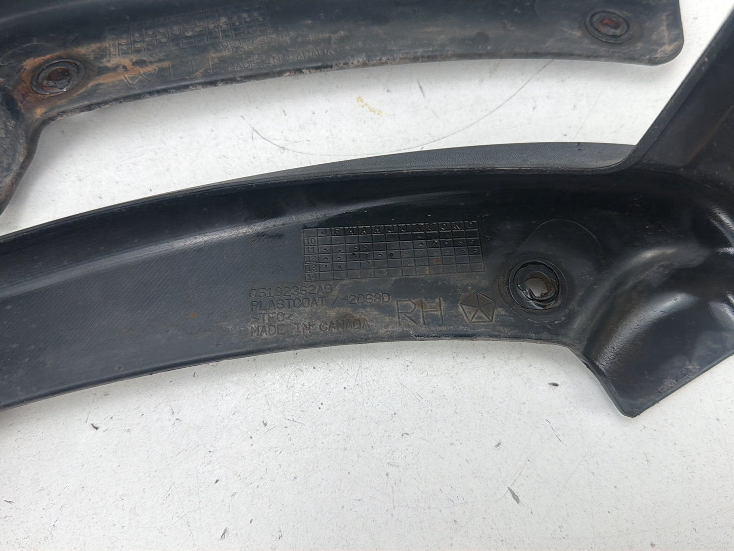 2013-2018 Ram 1500 Front Left & Right Wheel Arch Quarter Flare Moulding OEM
