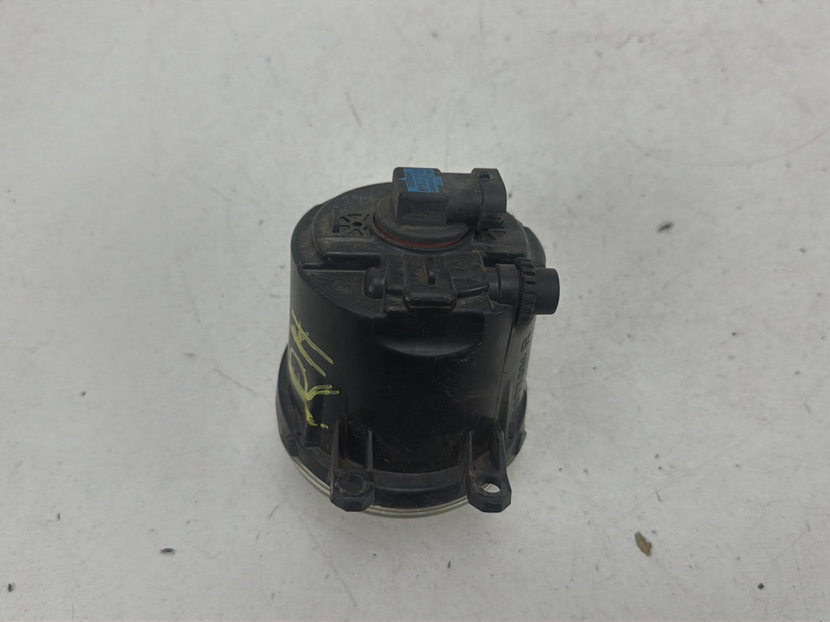 2011 - 2020 Toyota Sienna Front Right Passenger Side Fog Light 812100802000 OEM