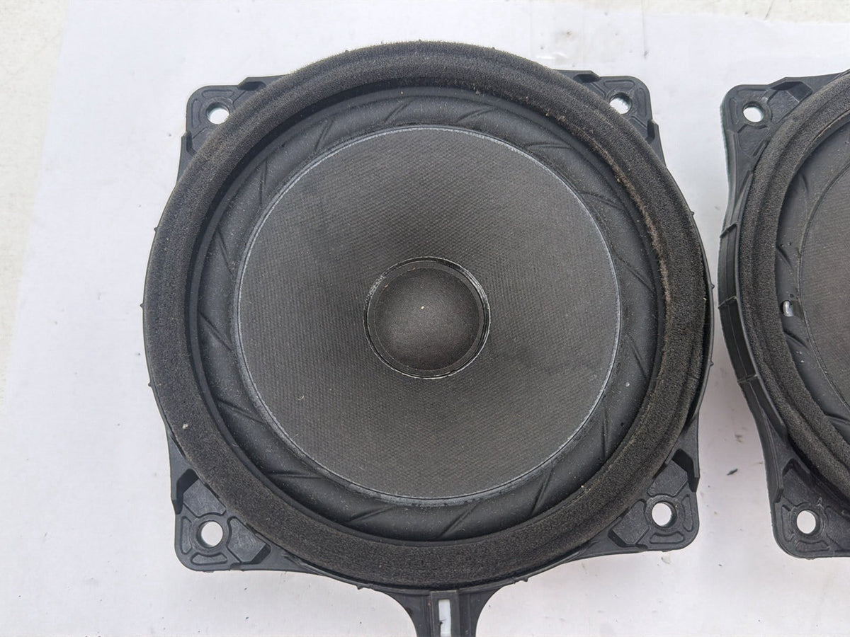 2015-2018 Kia Sedona Front Left/Right Door Audio Speakers 96330-A9000 OEM