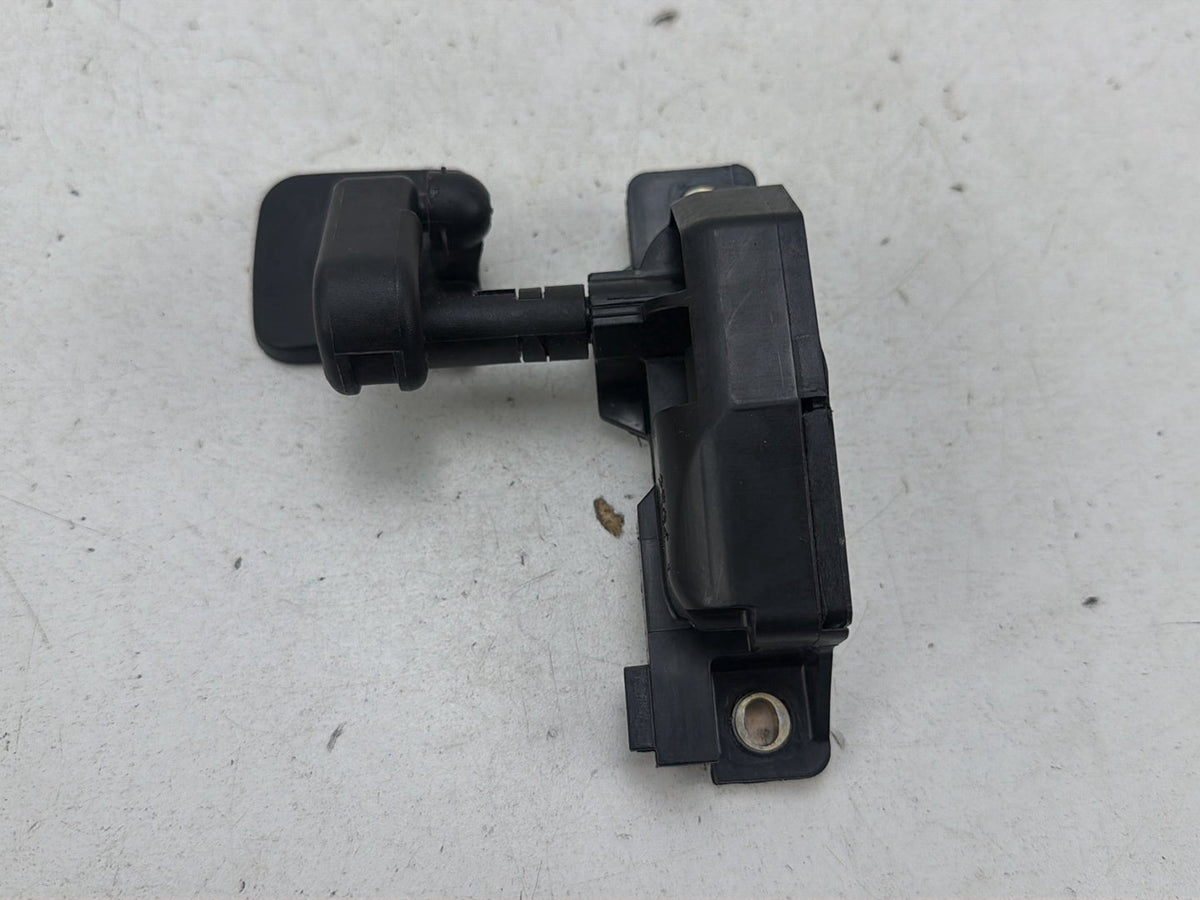 2015-2020 Toyota Sienna Rear Right Quarter Vent Window Motor Actuator OEM