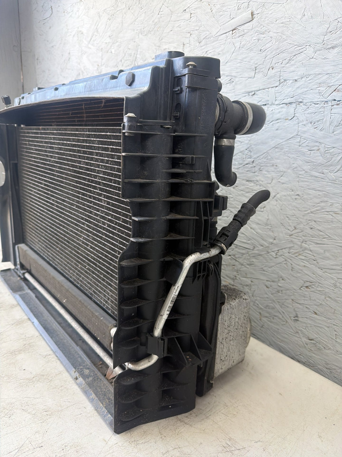 2008-2010 BMW 528i E60 Radiator A/C Condenser & Cooling Fan Assembly 157K OEM