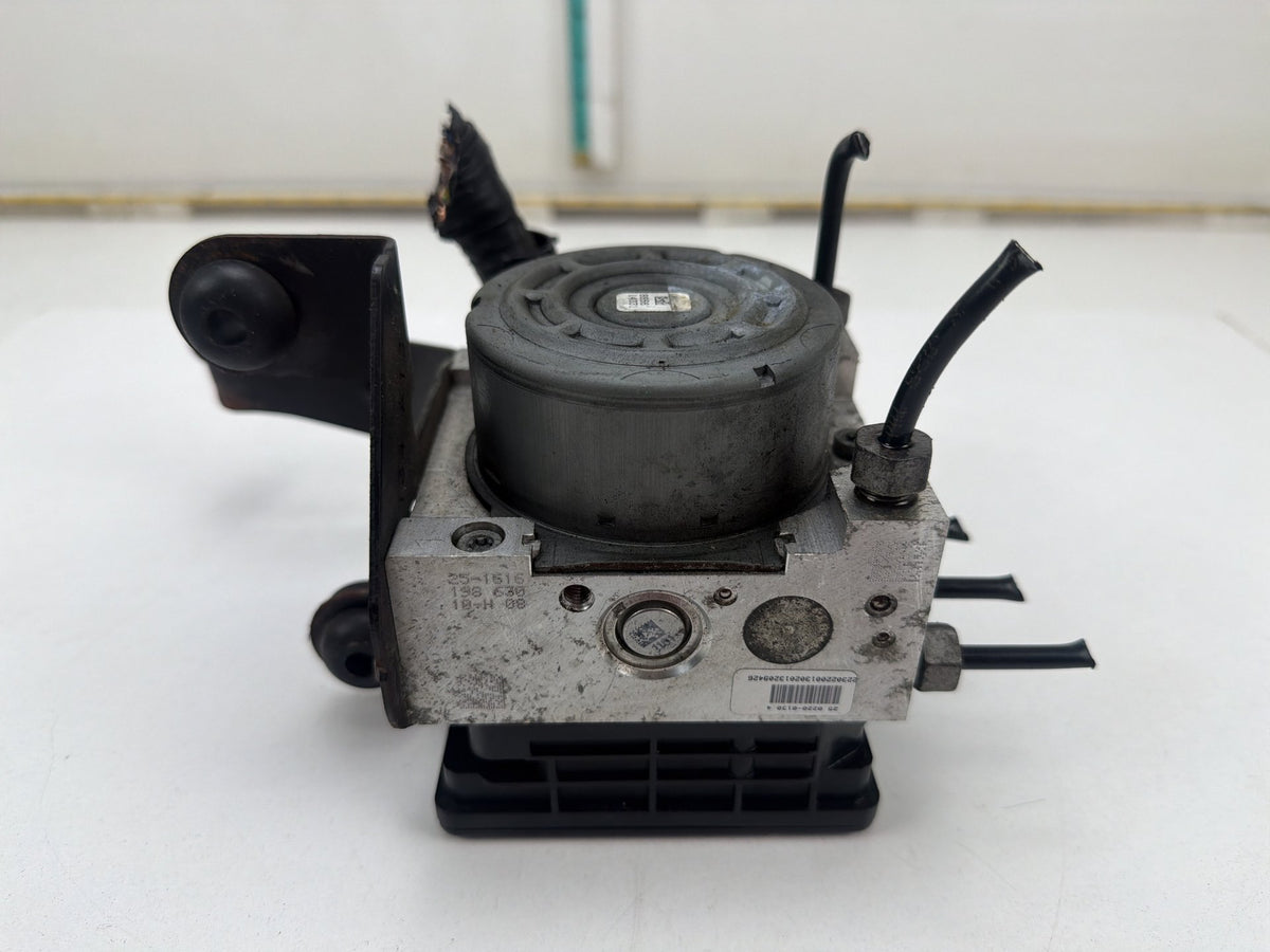 2013-2015 Ford C-Max - ABS Anti-Lock Brake Pump FV68-2C555-BA OEM