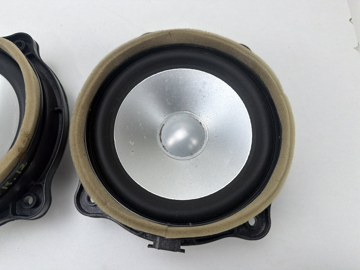 2010-2012 Land Rover Range Rover Rear Left Right Door Speakers XQM500410 OEM