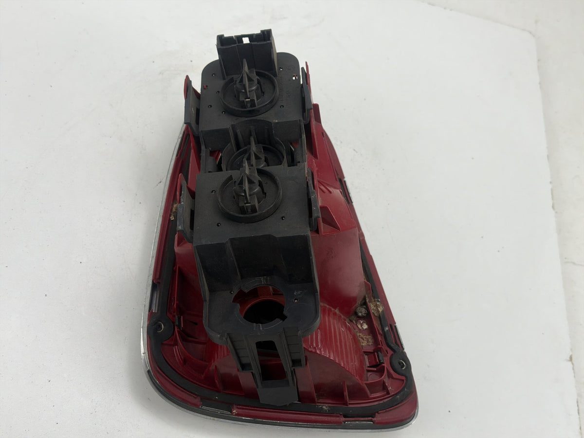 2007-2010 Mini Cooper R56 R57 Rear Right Tail Light Lamp 2751308 OEM