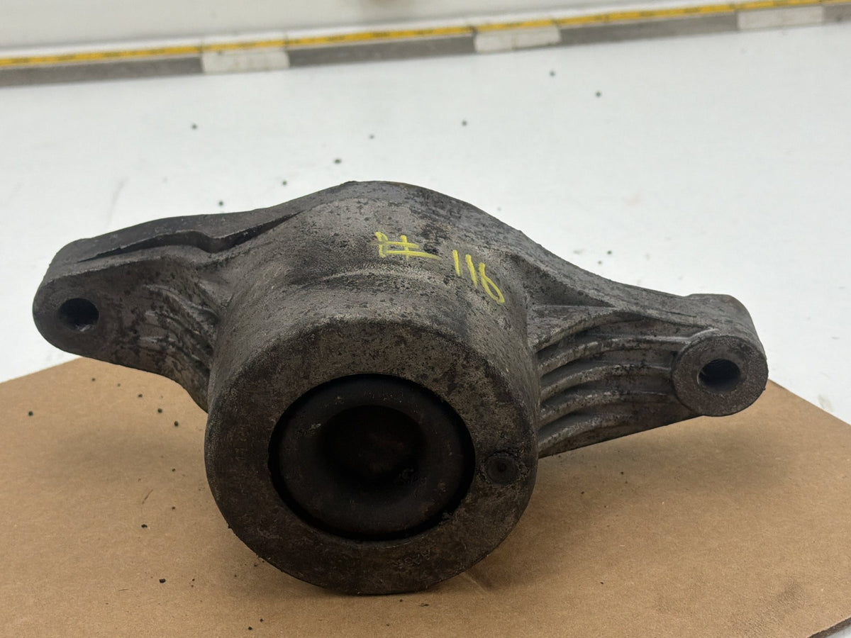 2014-2020 Maserati Ghibli III M157 Front Right Passenger Side Engine Mount OEM