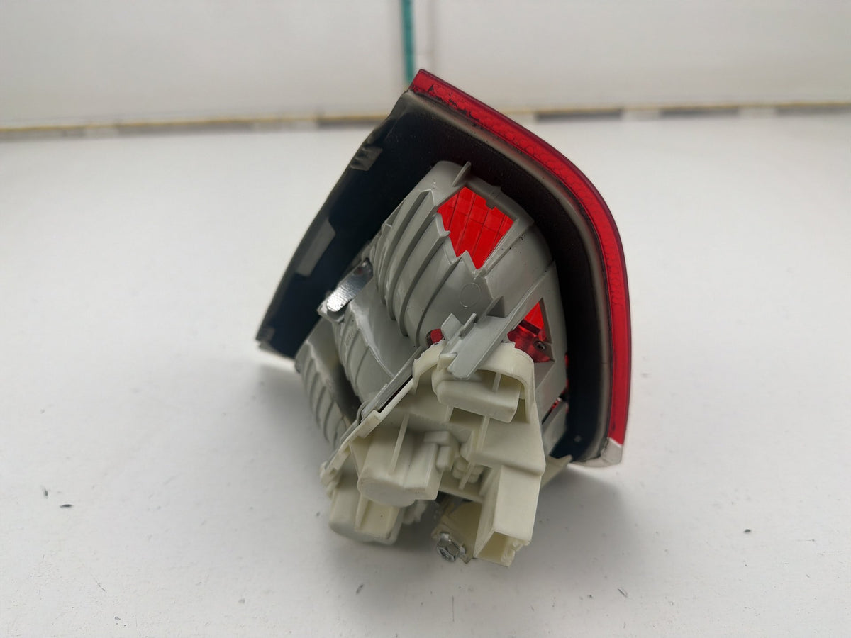 2006-2008 BMW 328I - Rear Left Driver Tail Light 276401 OEM