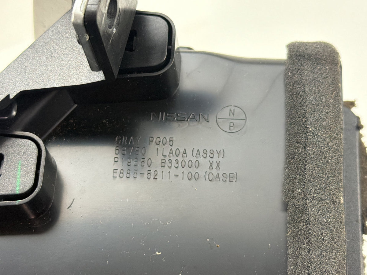 2011-2013 Infiniti QX56 Center Dash Display Bezel Trim & Air Vent Grille OEM