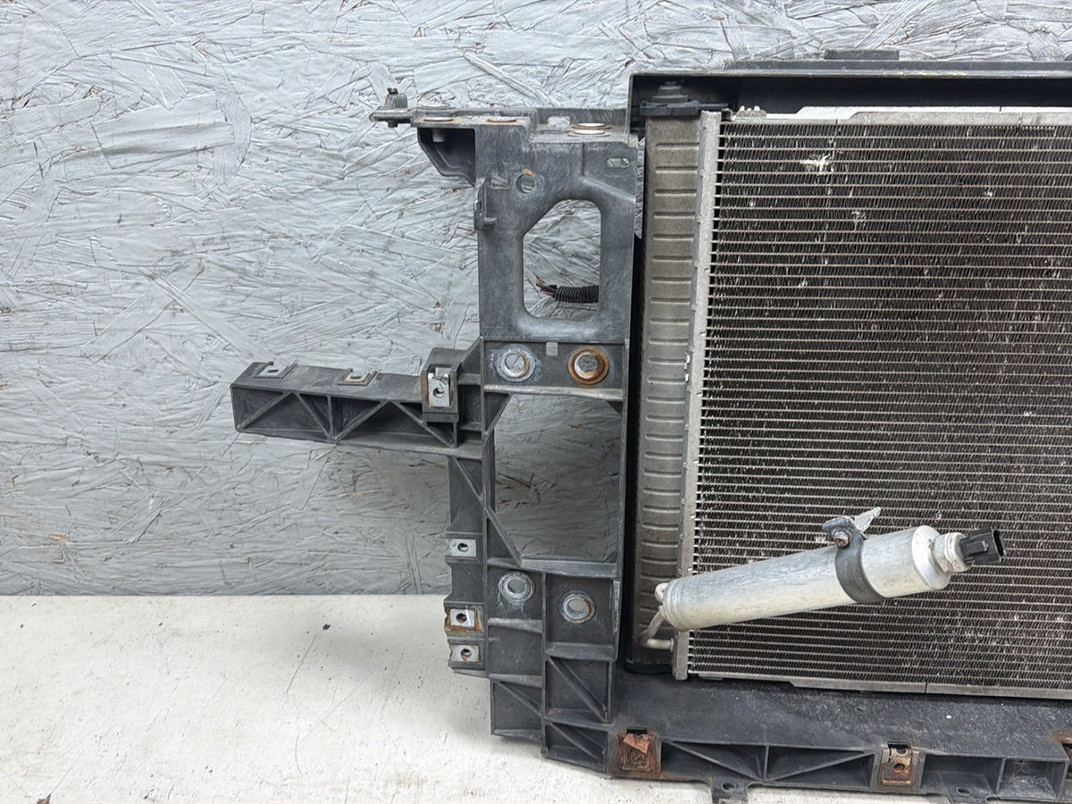 2010-2013 Infiniti G37 Front Engine Cooling Radiator & Fan Shroud Assy OEM