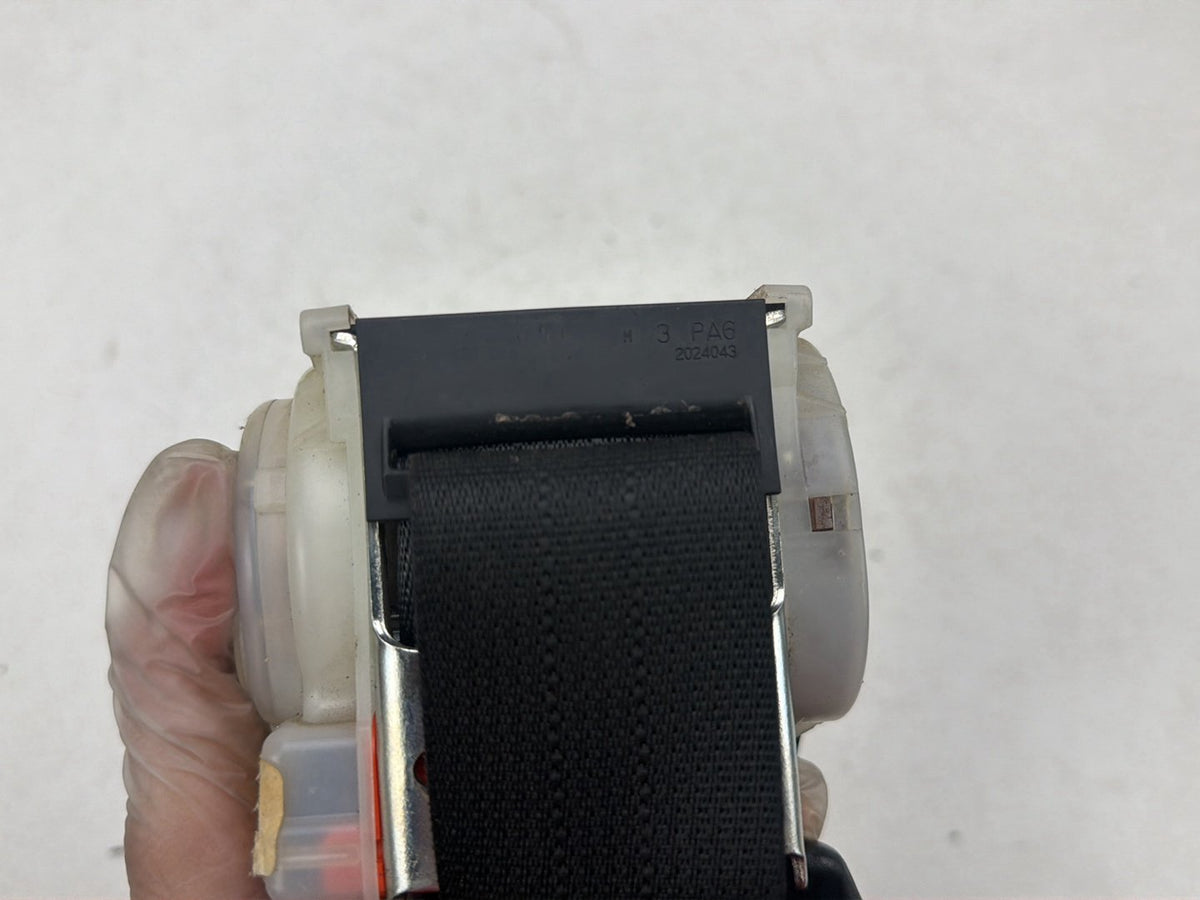 2011-2013 Dodge Durango WD -Rear Right Passenger Seat Belt 1GN44DX9AD OEM