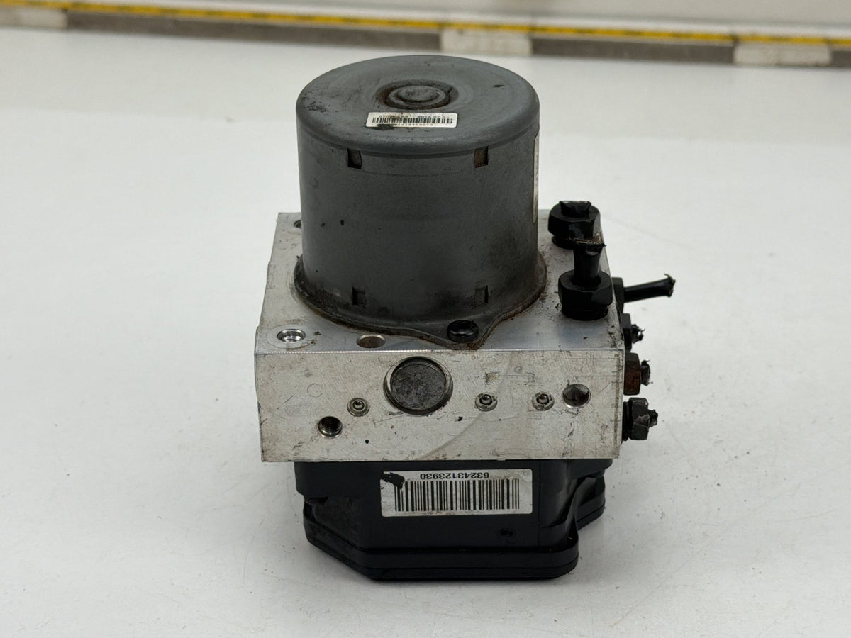 2014-2015 Kia Optima ABS Anti-Lock Brake Pump Control Module 58920-2T870 OEM
