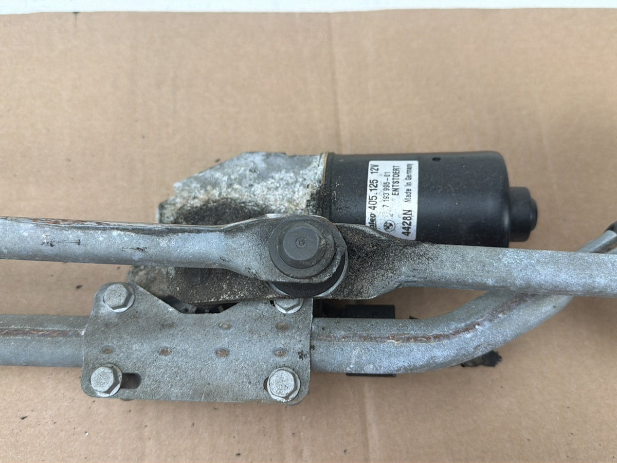 2008-2010 BMW 528i E60 Front Windshield Wiper Motor Linkage 7193995 OEM