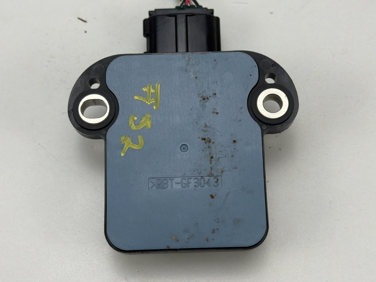 2011-2013 Infiniti QX56 Yaw Rate Sensor Module 174500-6090 OEM