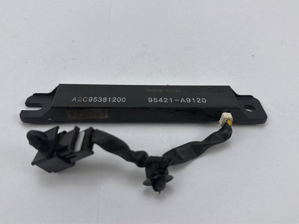2015-2021 Kia Sedona Keyless Entry Antenna Receiver Module 95421-A9120 OEM