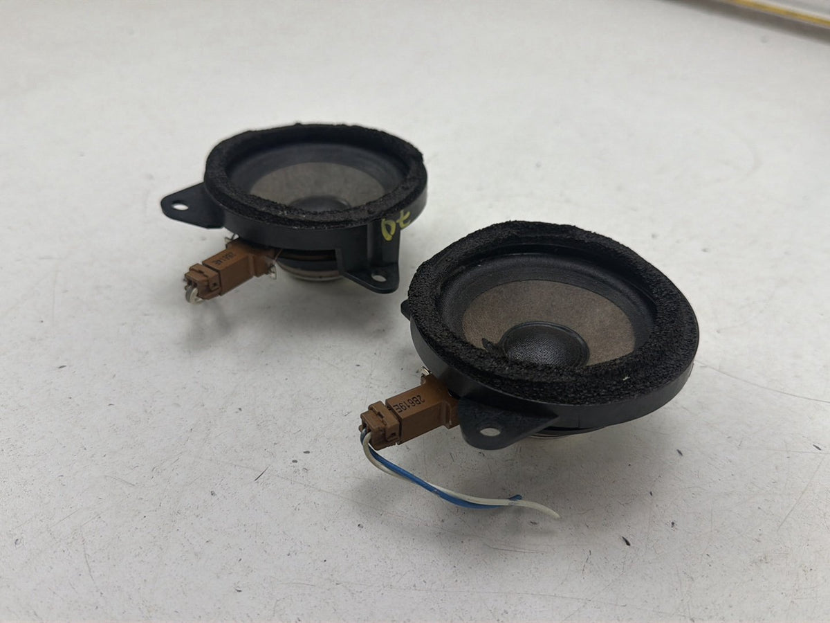 2011-2015 Infiniti G37 Front Right Door Audio Speaker Pair 283011-001 OEM