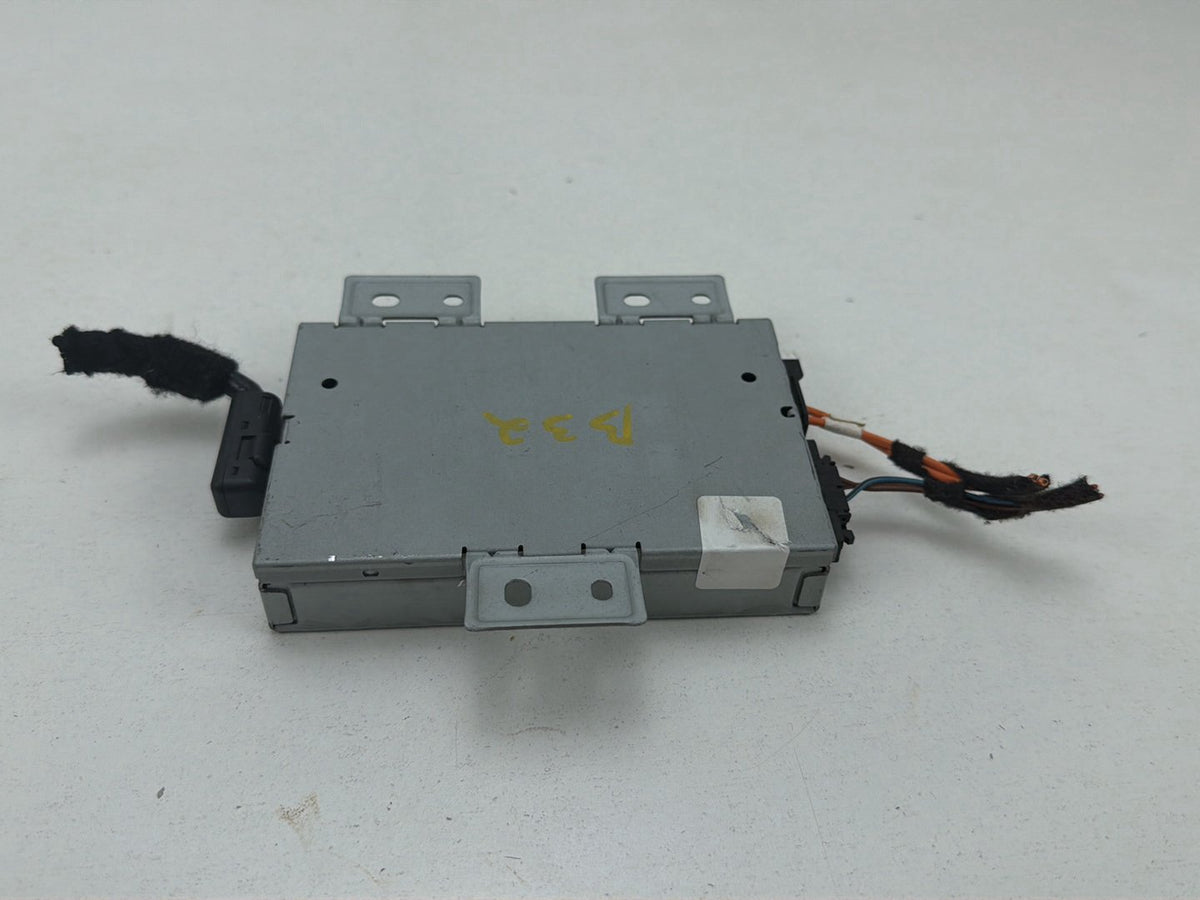 2010-2013 Mercedes-Benz E-Class-Communication Interface Module A2048708626 OEM