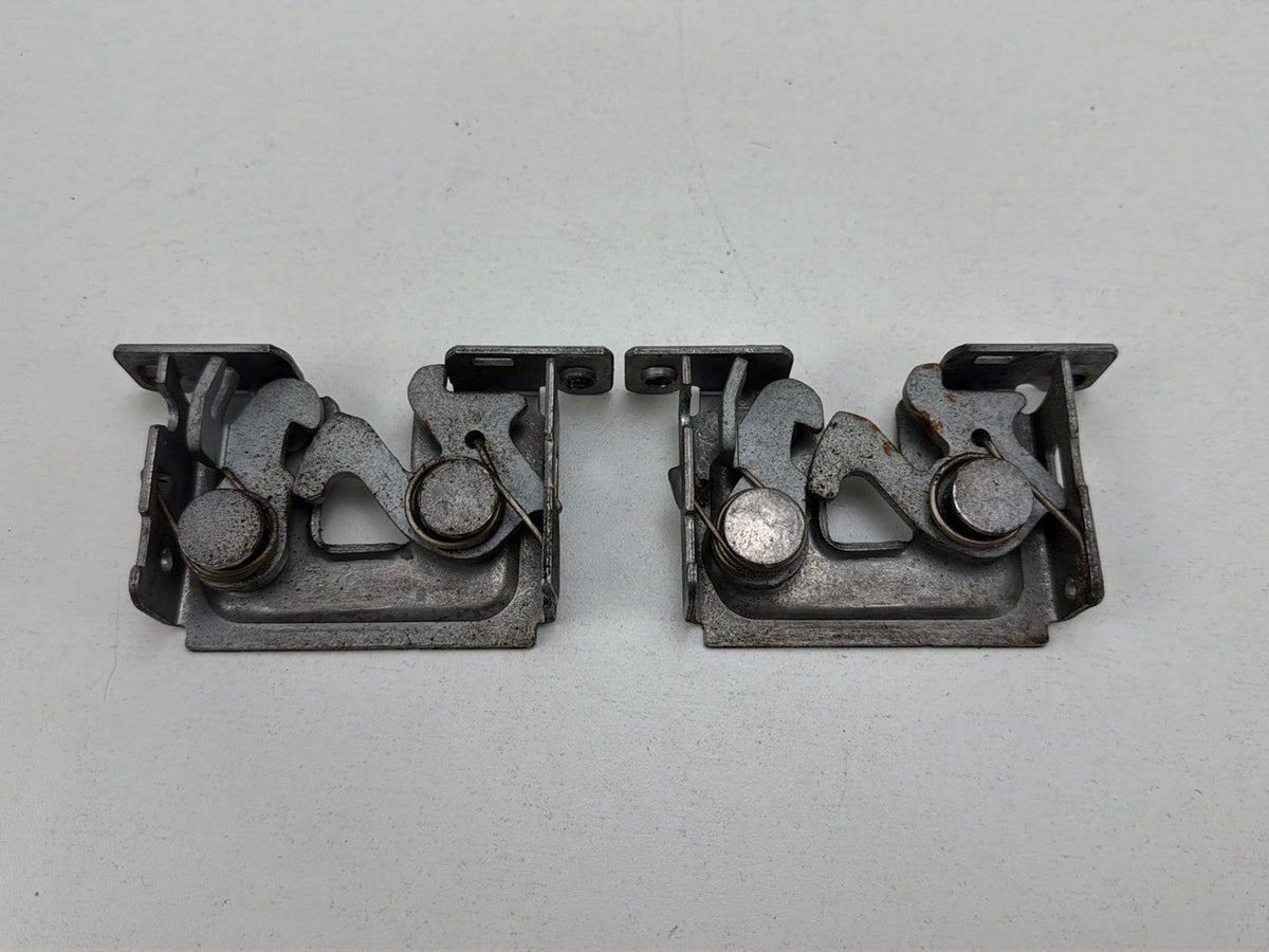 2014 BMW X1 E84 SUV Hood Latch 5123-7115 229 OEM