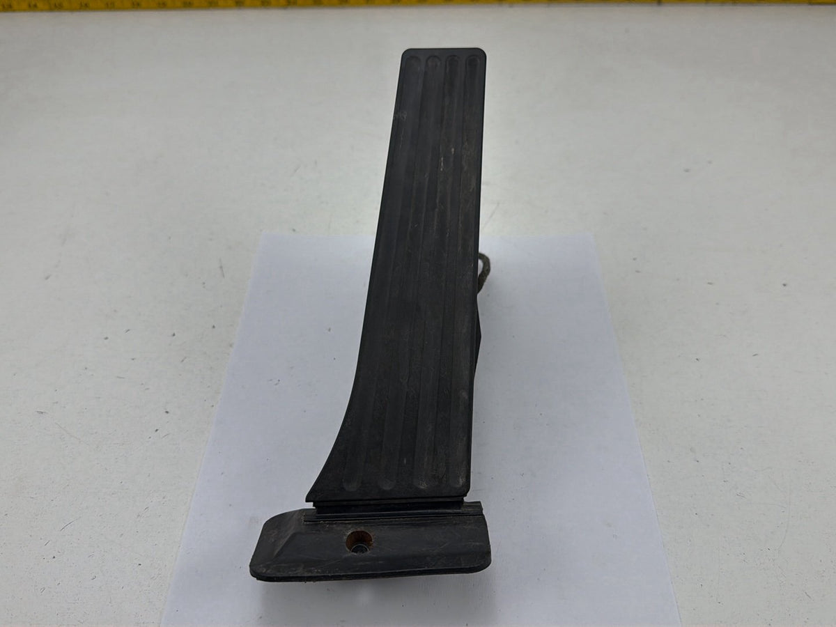 2010-2015 BMW 740i Gas Throttle Pedal Accelerator Module 3542 6860784 01 OEM