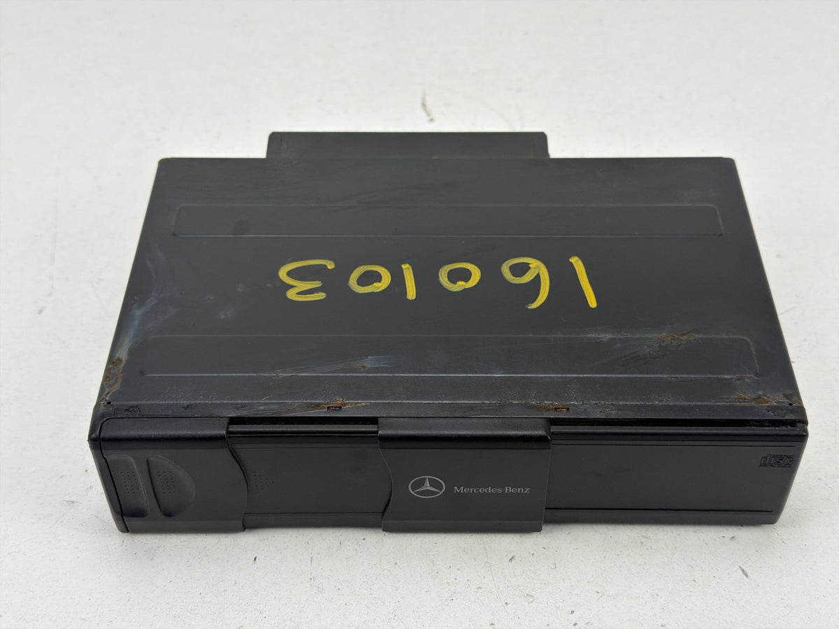 2003-2006 Mercedes-Benz CL500 CL600 CD Changer Disc Player A2208274642 OEM