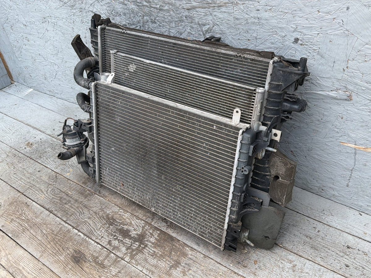 2015-2019 Jaguar XJ X351 A/C Condenser & Cooling Fan Radiator Motor 500.0761 OEM