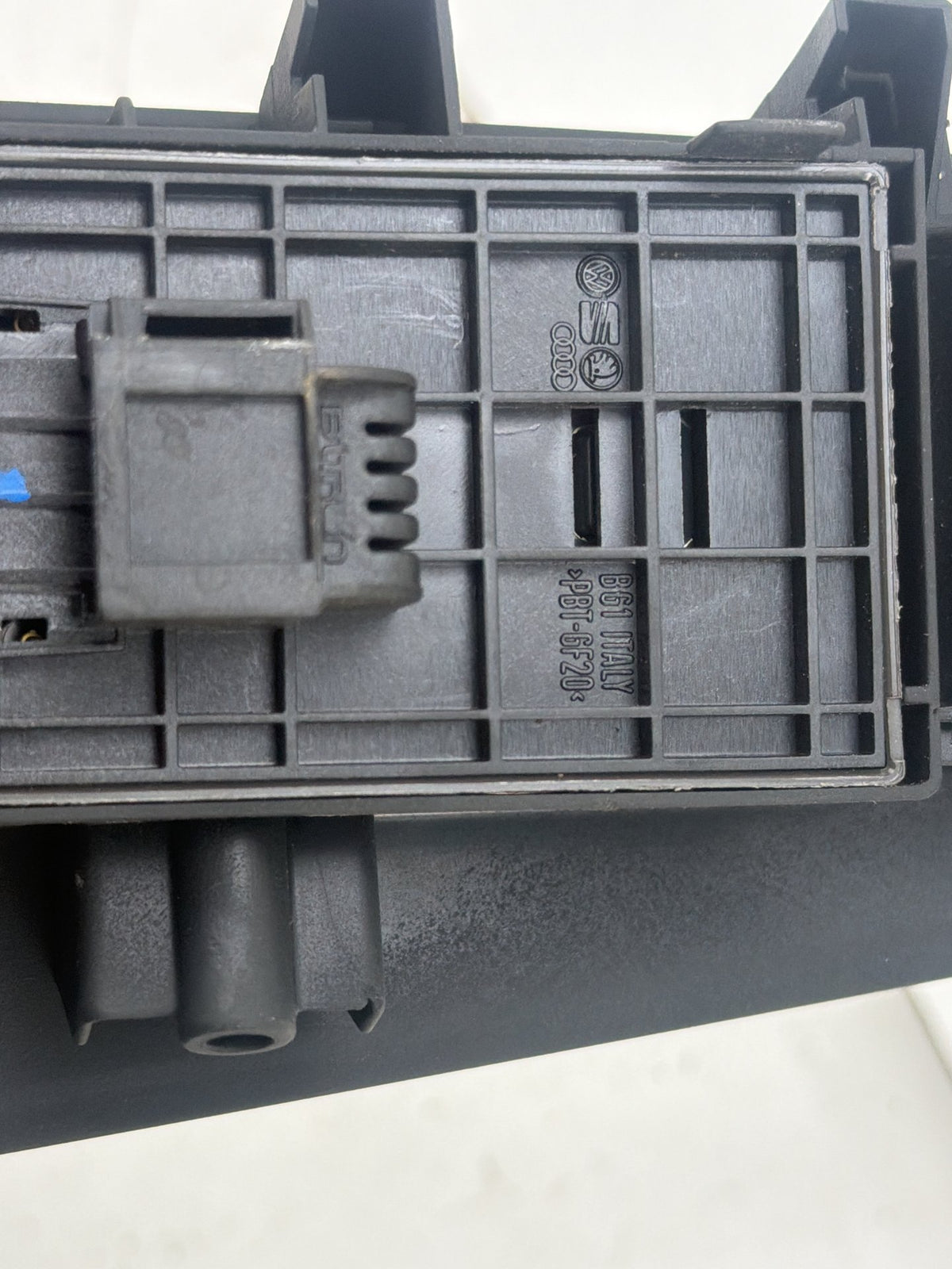 2009-2012 Audi A4 Front Left Driver Side Master Window Switch 8K1867171D OEM