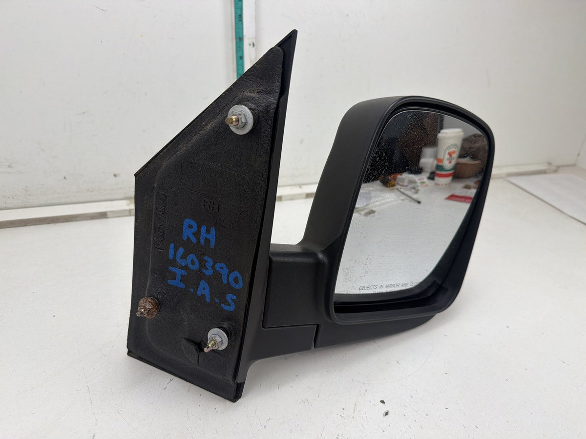 2003-2007 GMC Savana 2500 Front Right Passenger Side View Door Mirror Assembly