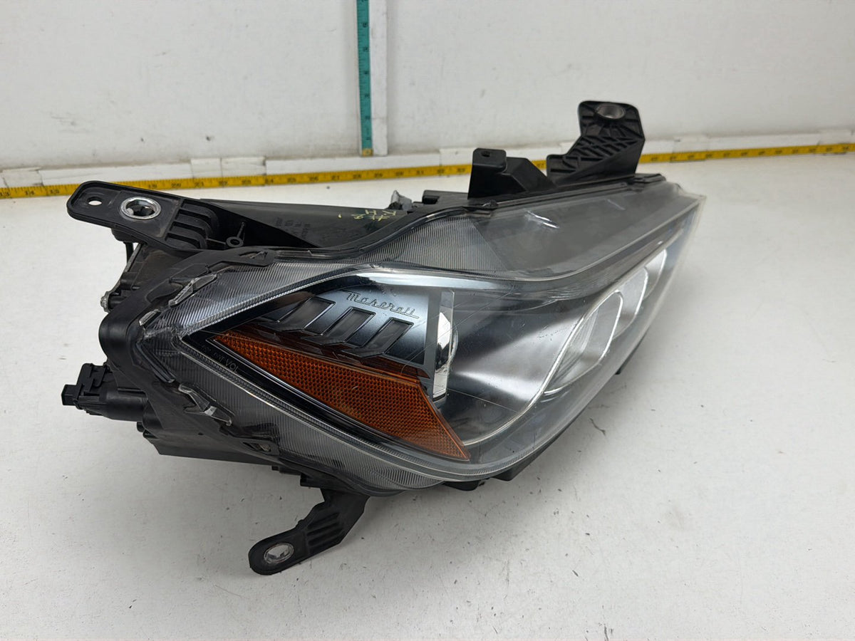 2014-2017 Maserati Ghibli Front Right Xenon Headlight Headlamp 00670038233 OEM