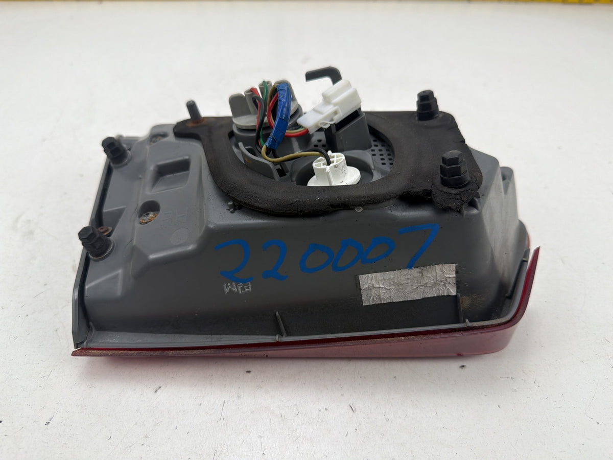 2011-2013 Kia Forte Hatchback Rear Right Passenger Side Inner Tail Light OEM