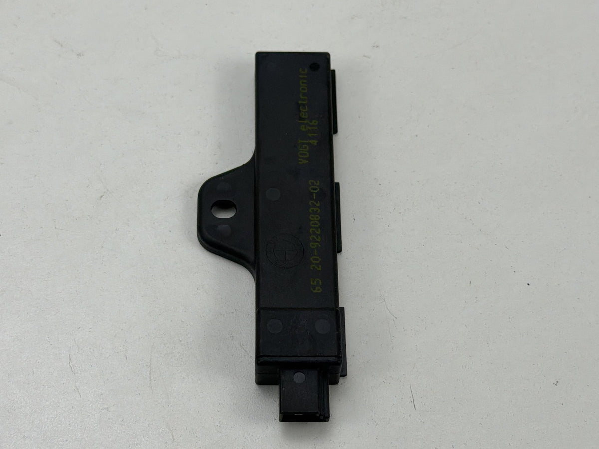 2011-2013 BMW 550i xDrive F10 Keyless Entry Interior Antenna 65209220832 OEM