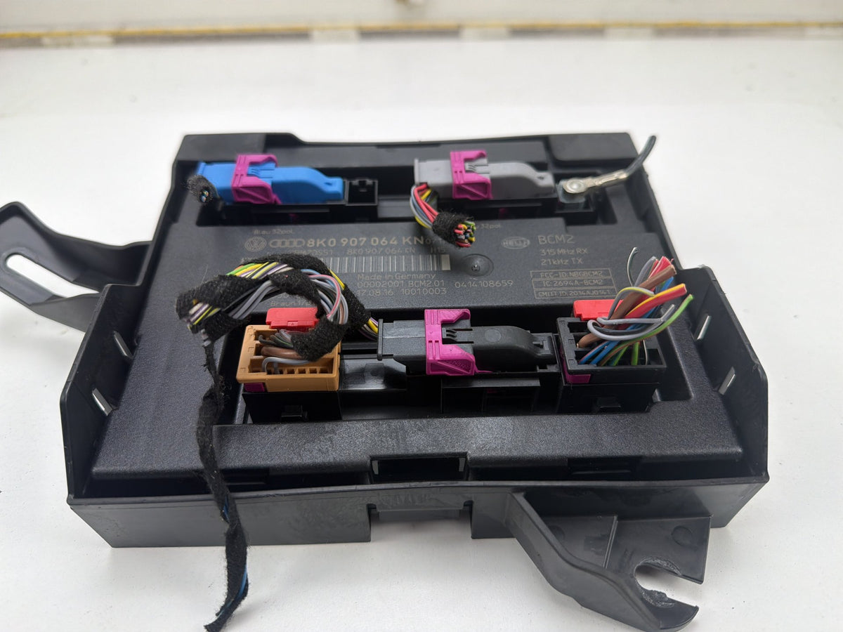 2013-2017 Audi Q5 Rear Comfort Control Body Module BCM 8K0907064KN OEM