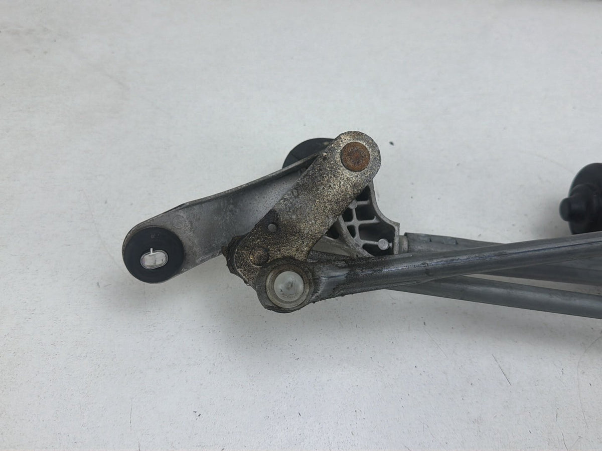 2009-2013 Infiniti G37 Front Windshield Wiper Linkage Transmission Motor OEM