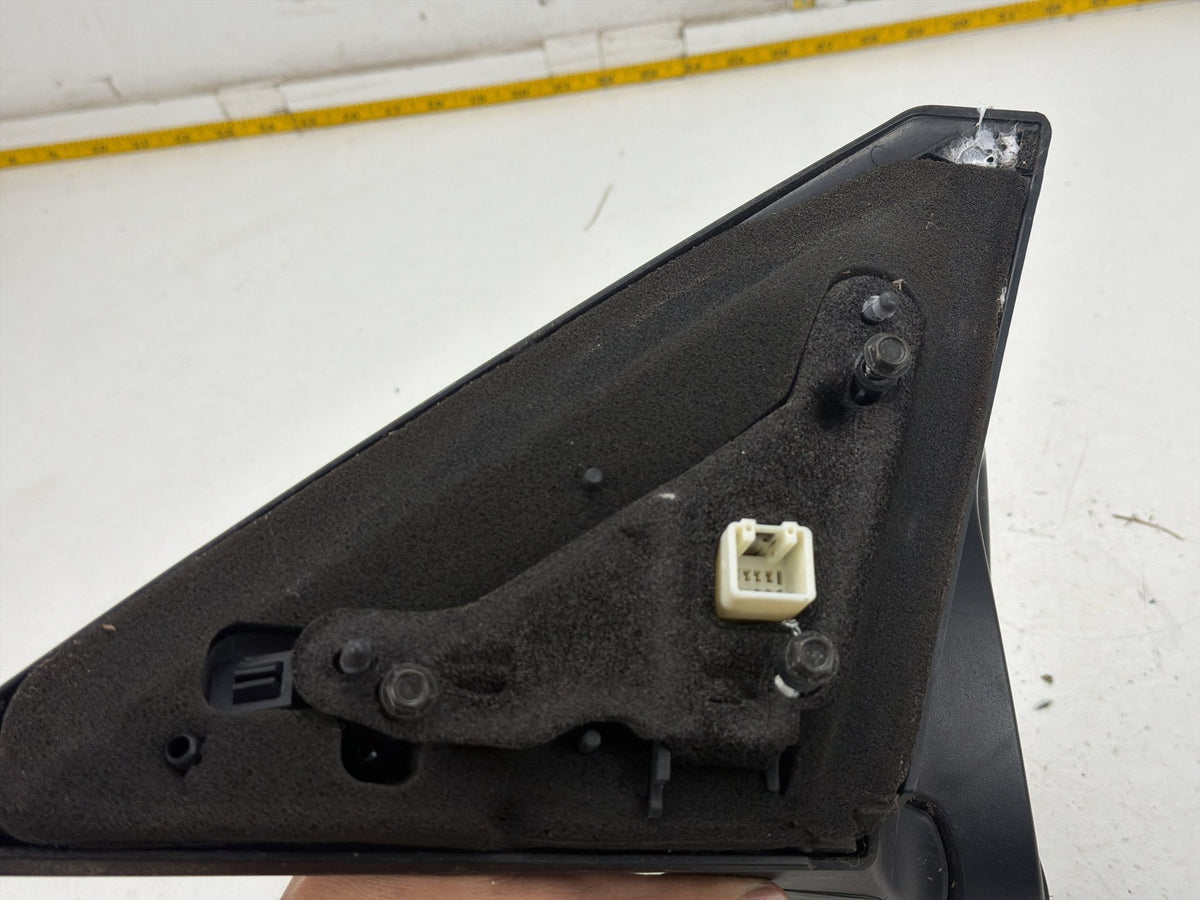 2004-2006 Mazda 3 Front Right Passenger Side View Door Mirror E4012220 OEM
