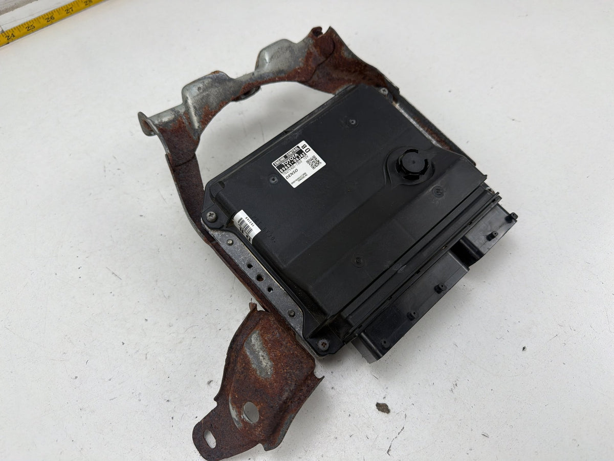 2010-2011 Toyota Camry 2.5L Engine Computer Control Module 89661-06J42 OEM