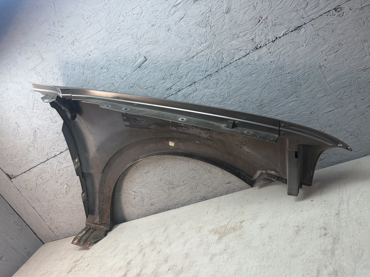 2003-2006 Lincoln Navigator U228 - Left Driver Side Front Fender OEM