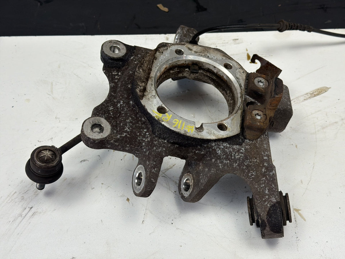 2014-2017 Maserati Ghibli III M157 Rear Right Side Spindle Wheel Knuckle Hub OEM