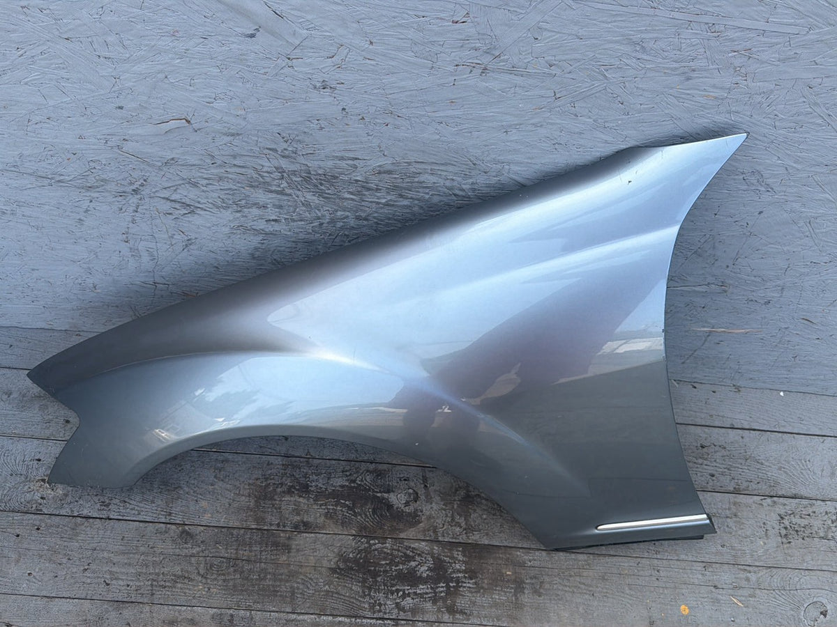 2007-2013 Mercedes-Benz S500 S-Class W221 Left Front Fender 2218890525 OEM